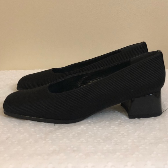 Stuart Weitzman Ribbed Fabric Square Toe Pump - Picture 1 of 7